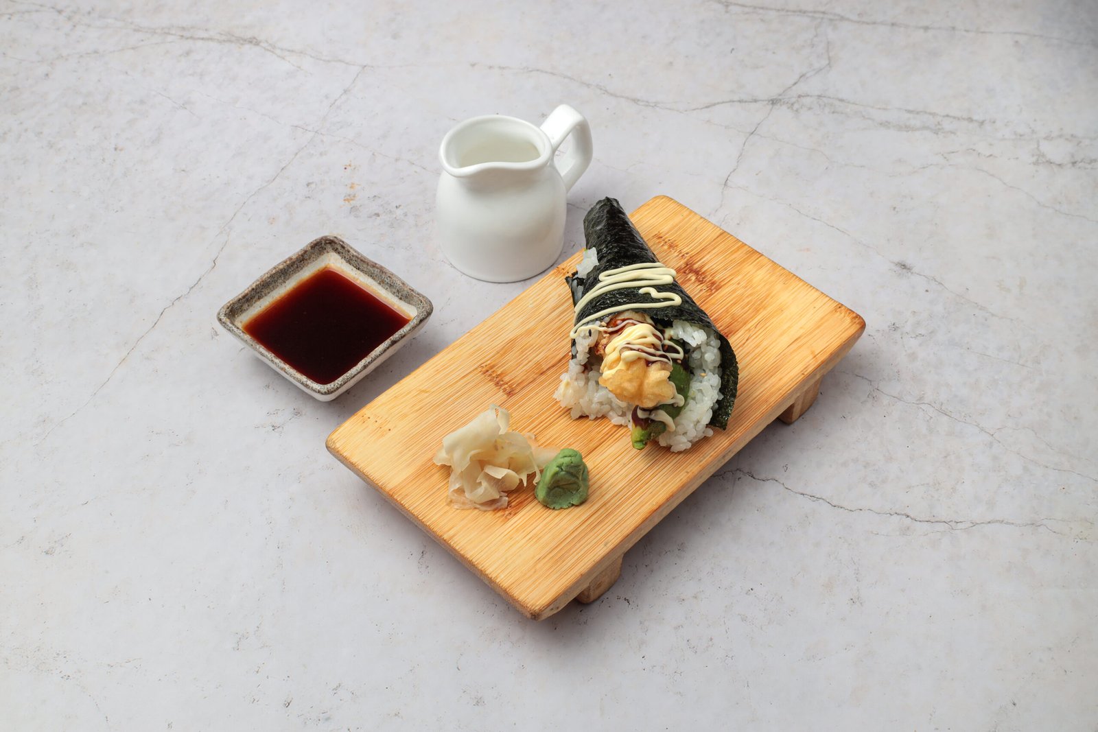 Prawn tempura temaki